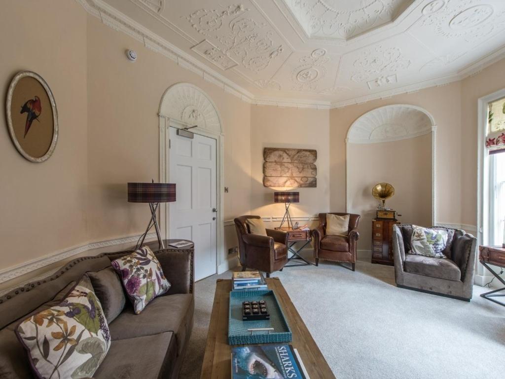 Bed and Breakfast Darwin'S Townhouse Shrewsbury Exteriér fotografie The Drawing Room