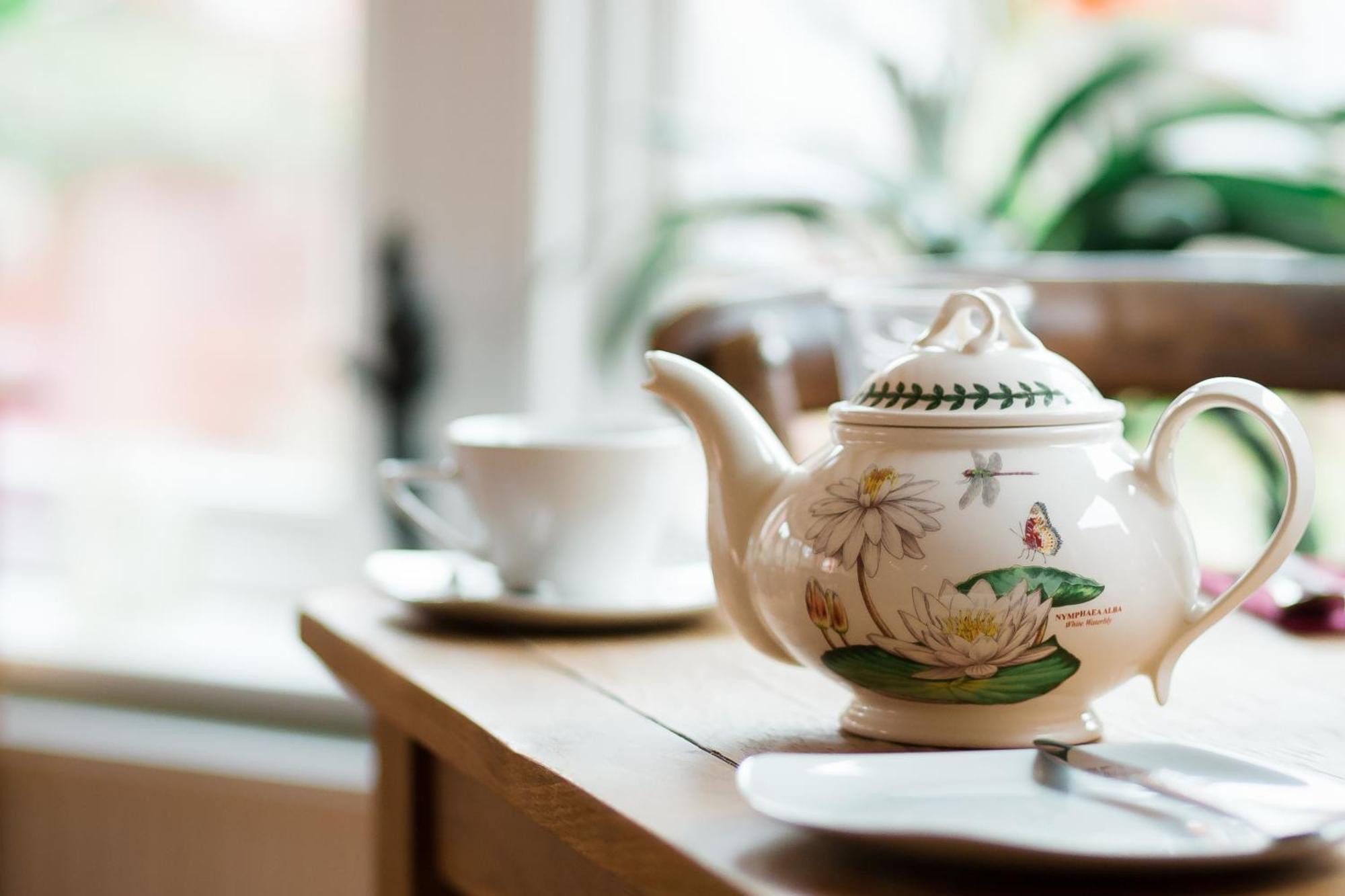 Bed and Breakfast Darwin'S Townhouse Shrewsbury Exteriér fotografie A teapot