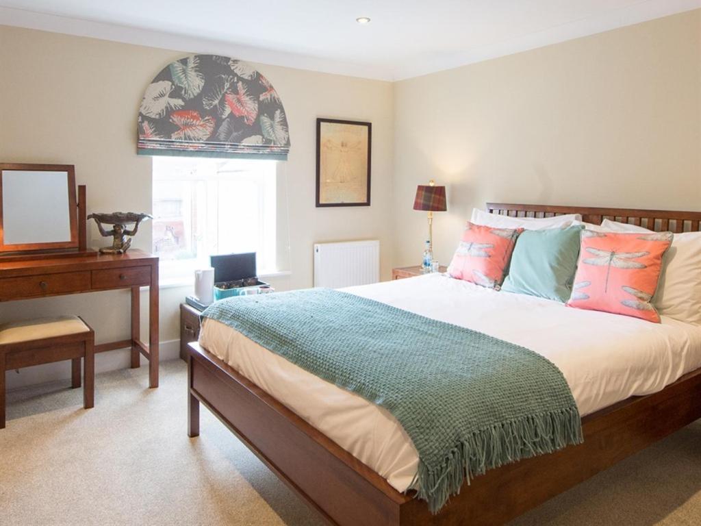Bed and Breakfast Darwin'S Townhouse Shrewsbury Pokoj fotografie A bedroom at The Old Vicarage