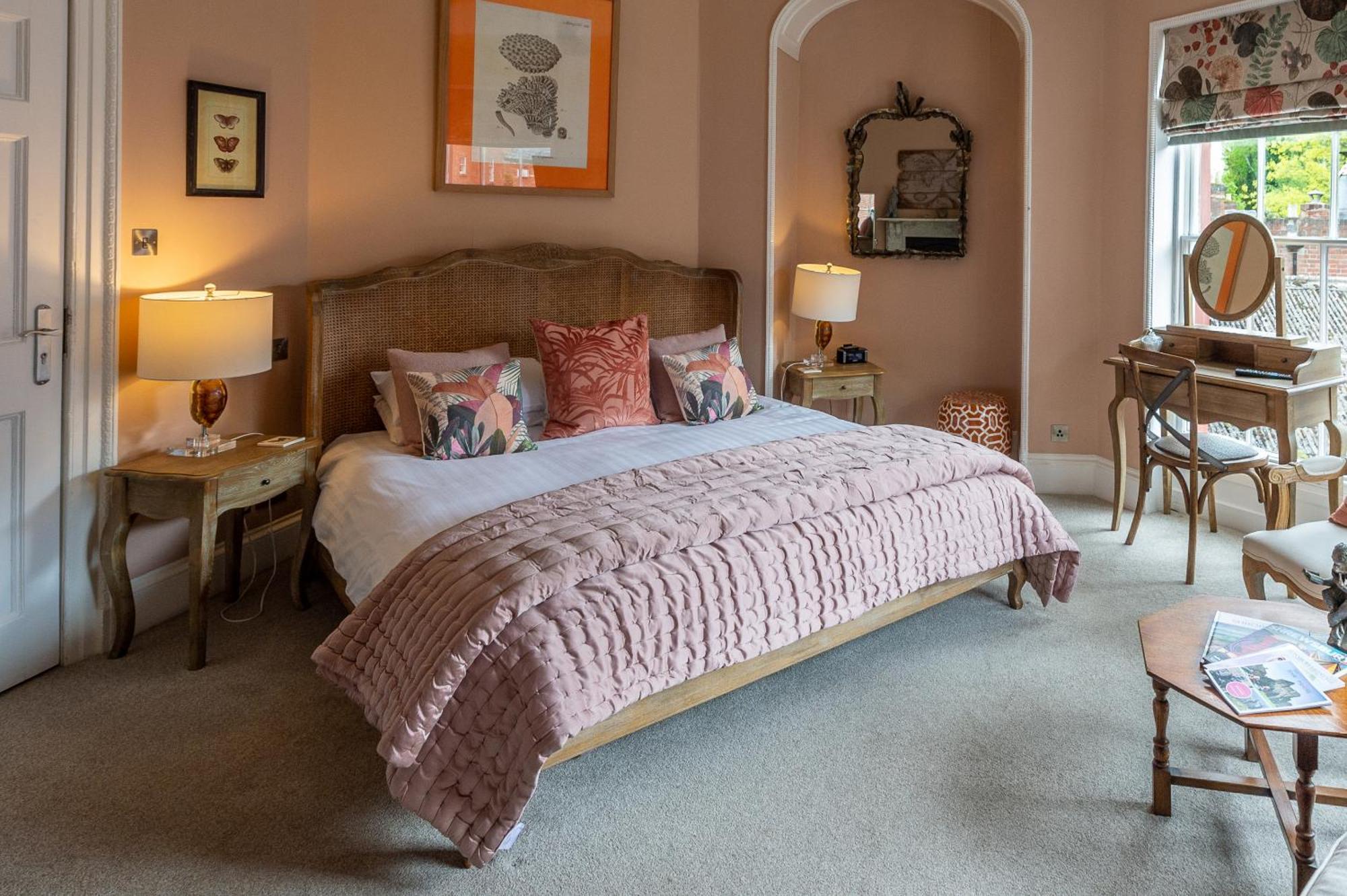 Bed and Breakfast Darwin'S Townhouse Shrewsbury Pokoj fotografie A bedroom at The Old parsonage